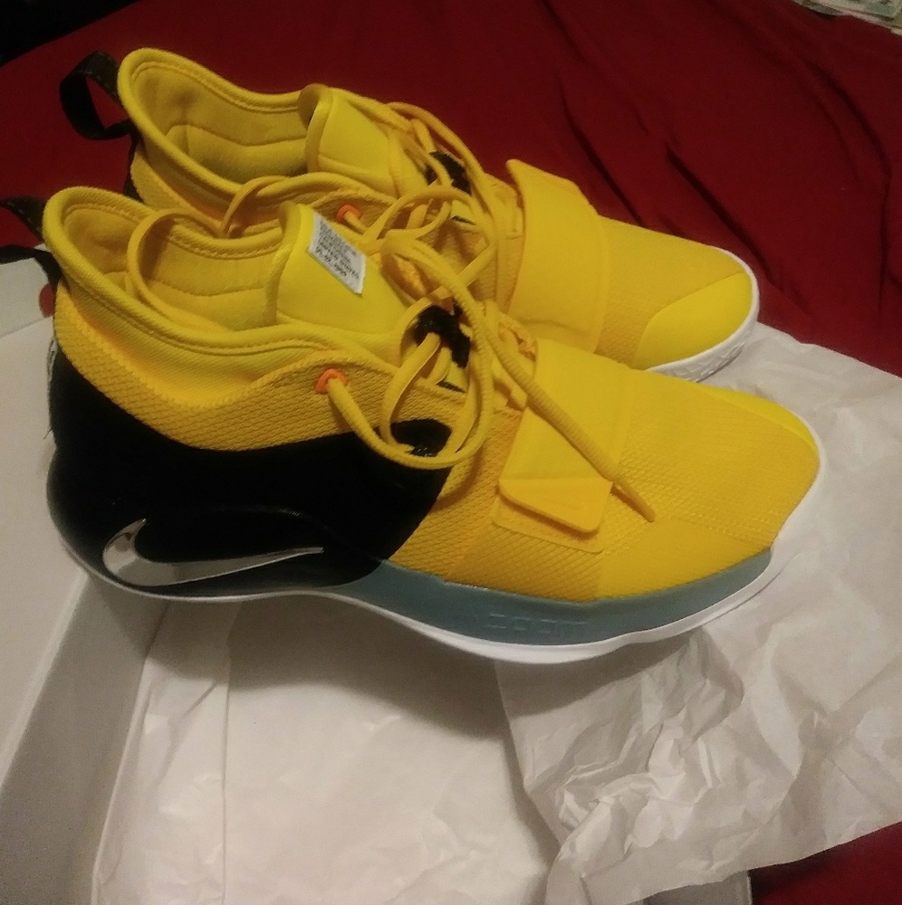 Paul George Nike Zoom Sneakers 
